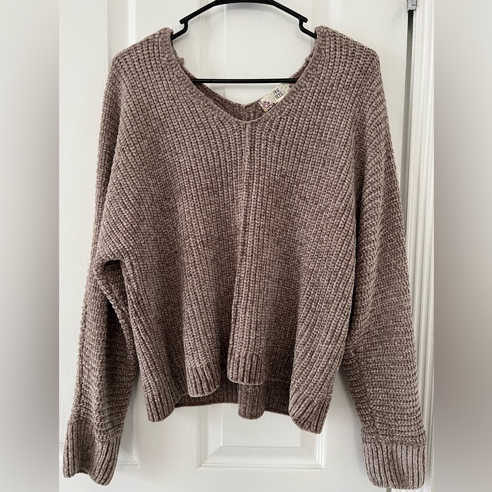 Hippie Rose Beige Sweater